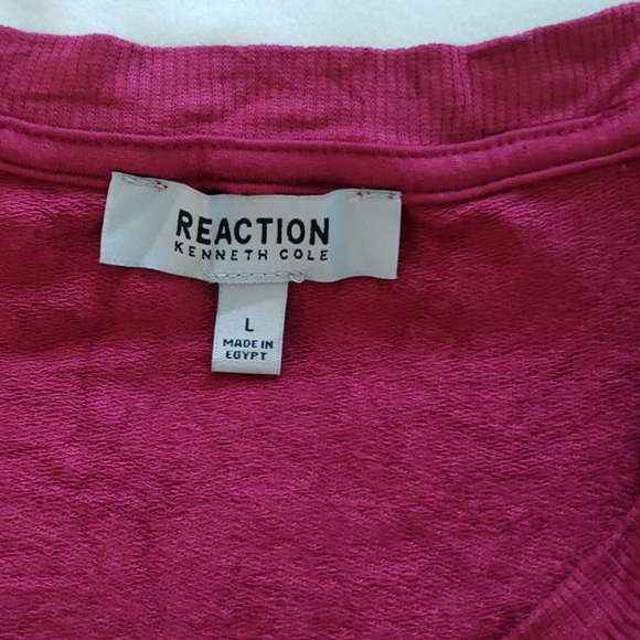 Kenneth Cole Long Seeves Cold Shoulder Top - Picture 4 of 4